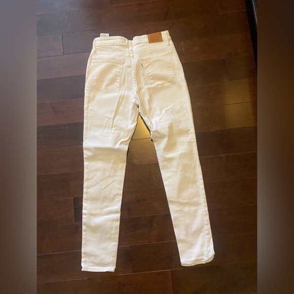 Levi’s white jeans - Picture 4 of 11